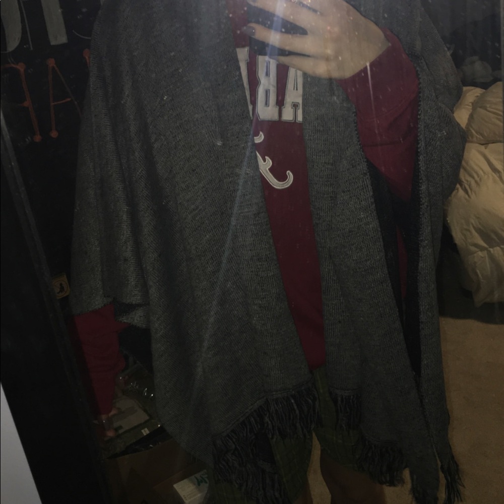 Sweater Shaw - Picture 2 of 4